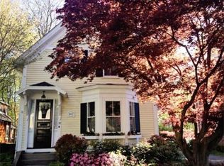 32 Cottage St, Wellesley, MA 02482