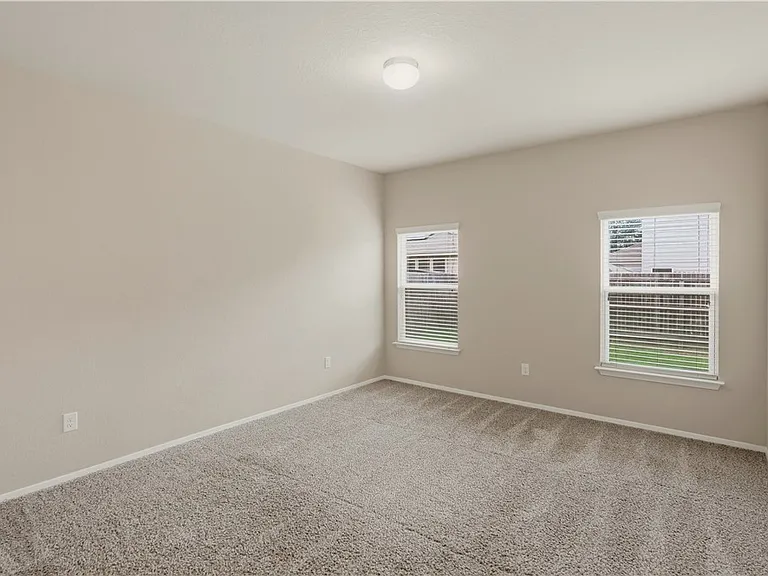 140 Fabarm Ln — Photo 13