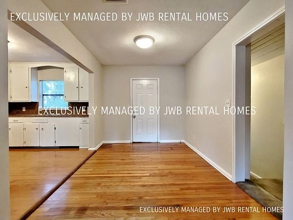 5th image of 5811 Cherry Laurel Dr
