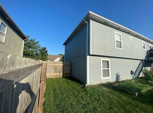 1308 S Osage Village Ct, Independence, MO 64057