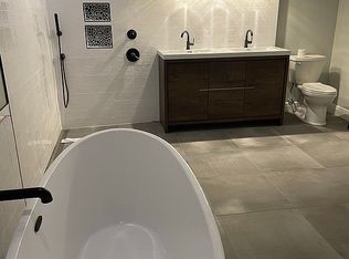 2126 Tanglewood Dr, Sarasota, FL 34239