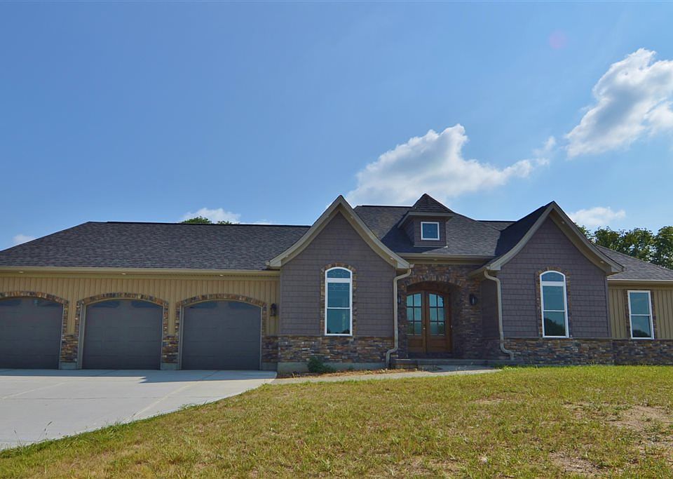 1st image of 1130 Camin Ln