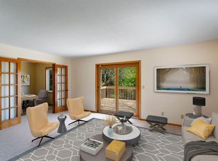 7060 Redwing Ln, Chanhassen, MN 55317