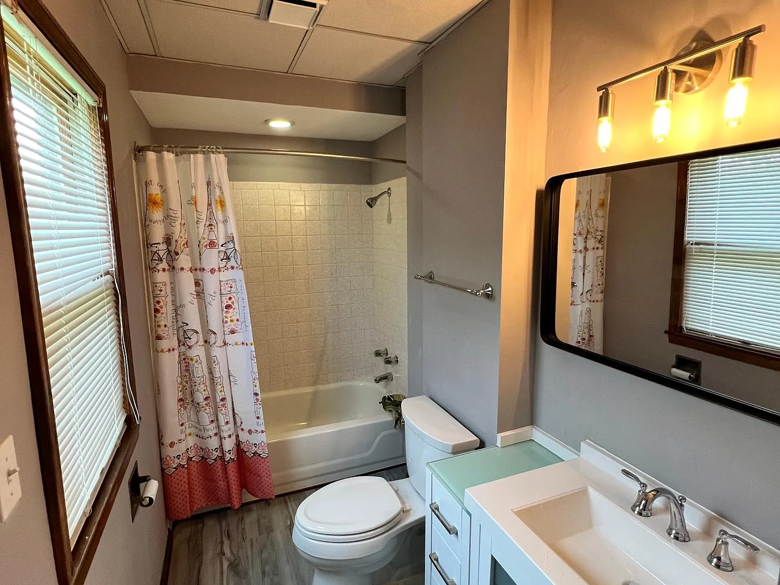 4217 Booth St — Photo 3