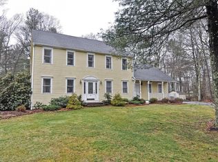 36 King Philip Dr, Rehoboth, MA 02769