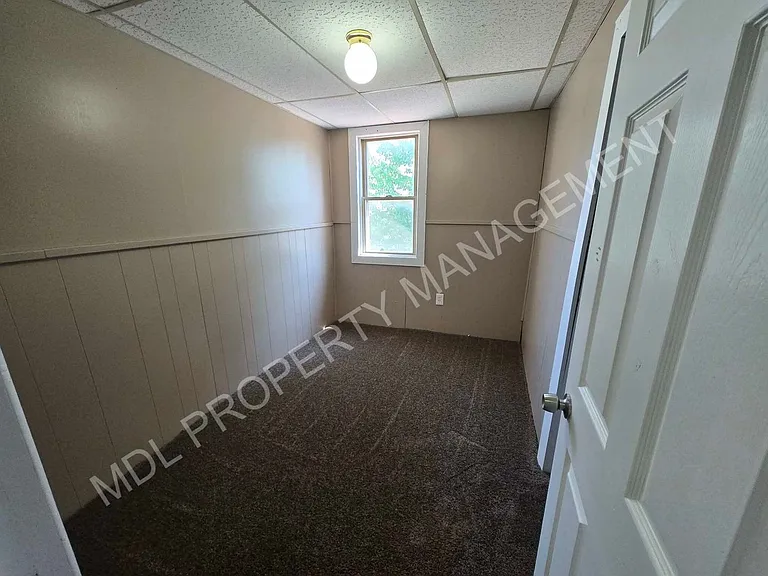 401 Litchfield — Photo 6