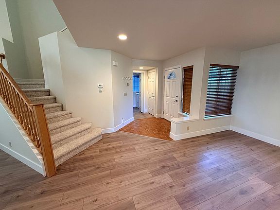 5th image of 3056 Alpine Creek Rd