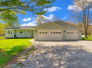 7225 Searls Rd, Smiths Creek, MI 48074