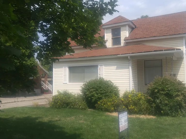 165 W 200 N — Photo 1