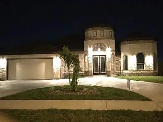 3873 Tolosa St — Photo 23