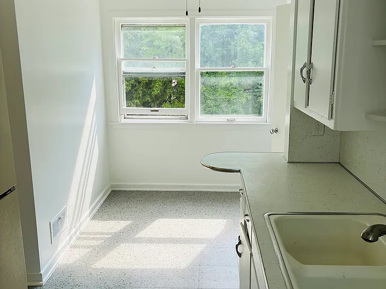 Kitchen with breakfast nook