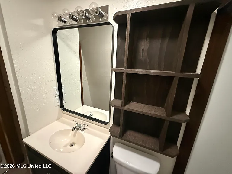 9907 Cedarcliff Dr — Photo 24