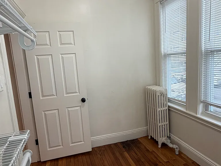 27 Hosmer St #1A — Photo 3