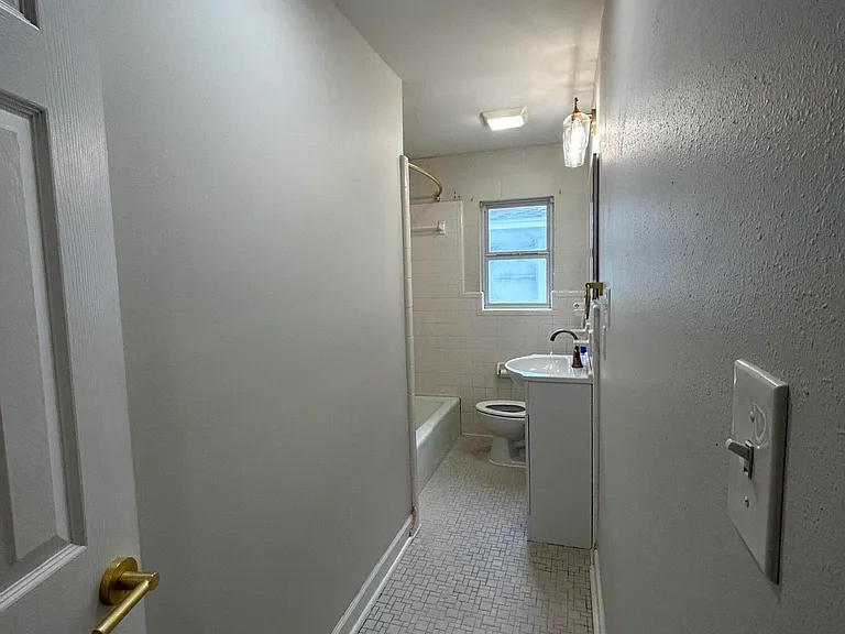 141 Pine Grove Ave — Photo 13