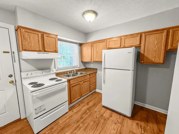 Experience comfortable and stylish living at Creek Ridge Crossing, 3206 Sunset Ave APT E7, Rocky Mount, NC 27804