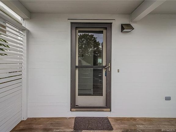 5th image of 98 Limewood Ave