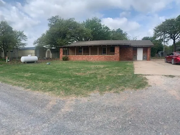 406 N Pioneer St, Fort Cobb, OK 73038