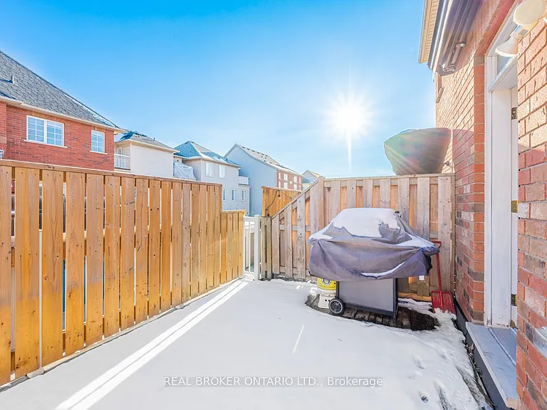 102 Natalie Pl — Photo 33