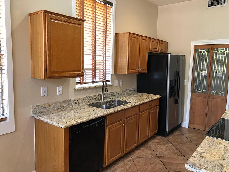 1141 N Joshua Tree Ln — Photo 6