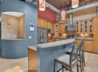 214 S Washington Sq Unit 4, Lansing, MI 48933