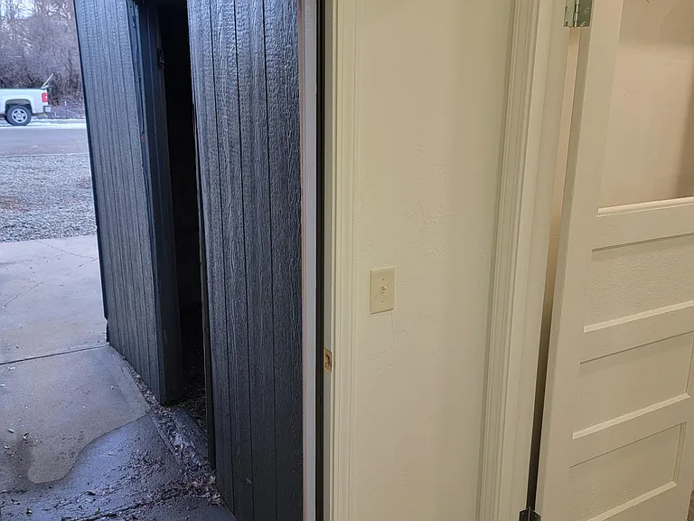 521 E Jefferson St — Photo 16