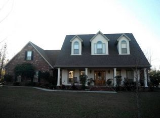 6005 Woods Rd, Picayune, MS 39466