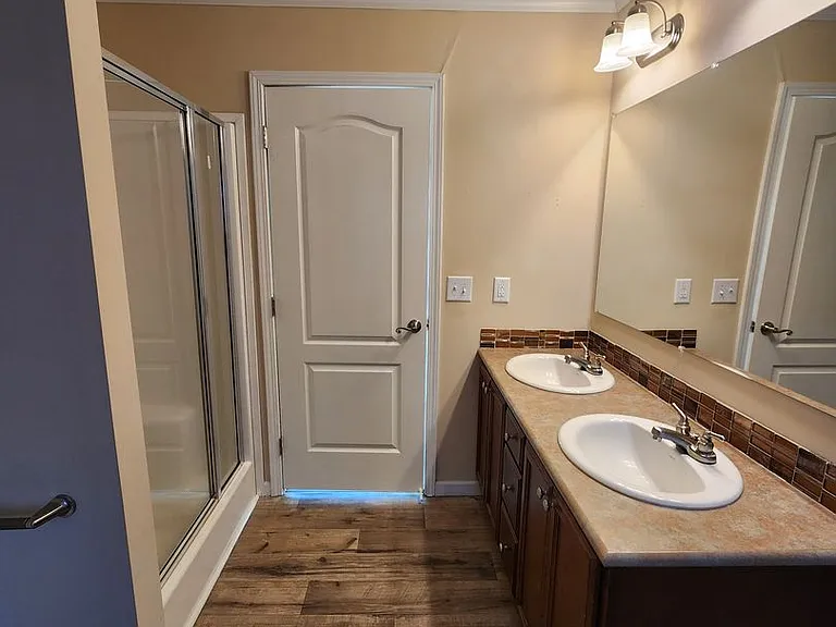 312 McLean Heights Ct — Photo 16