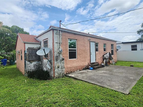 4th image of 768 NW 65th St