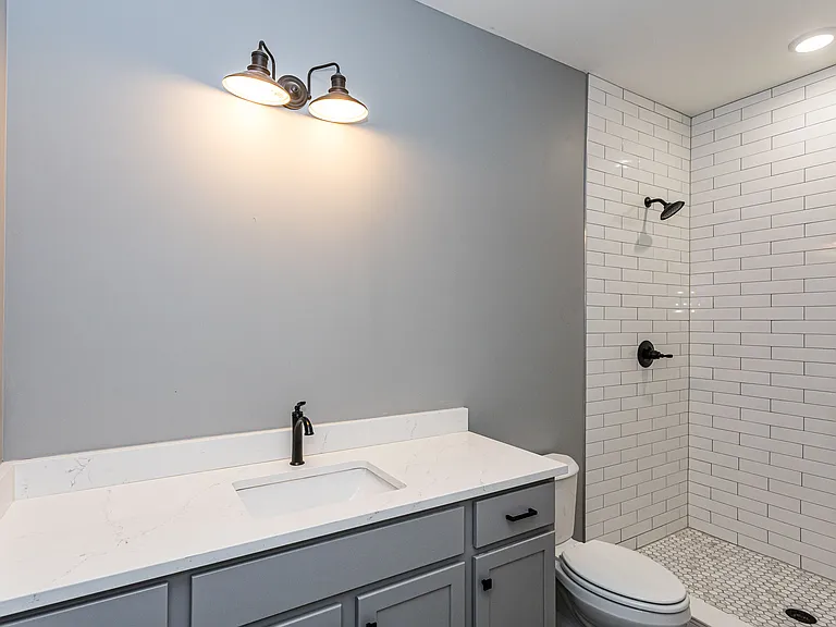 1800 Victory Ln — Photo 10