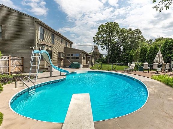 4th image of 2 Caruso Ct