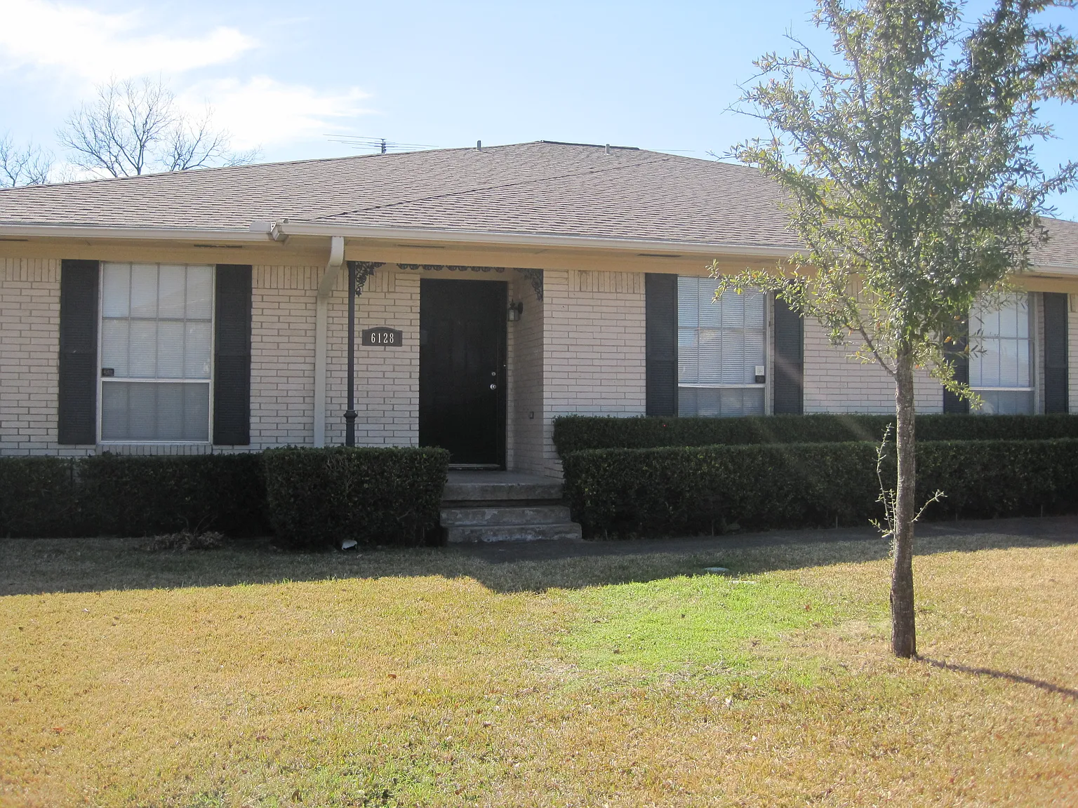 3 bed, 2.5 bath, 1856 sqft, $2,500 — Photo 1