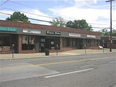 2nd image of 1839 S Taylor Rd