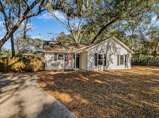 8 Factory Creek Rd, Beaufort, SC 29907