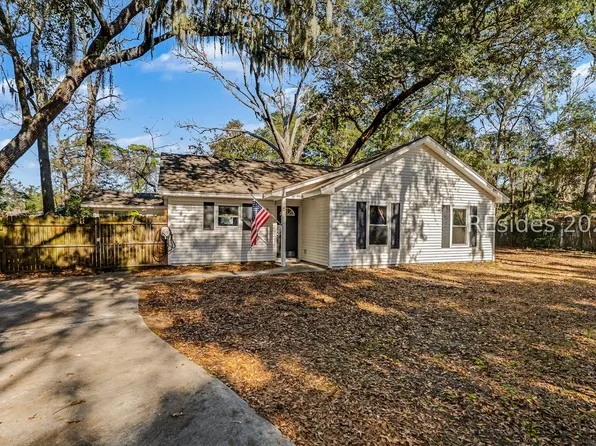 8 Factory Creek Rd, Beaufort, SC 29907