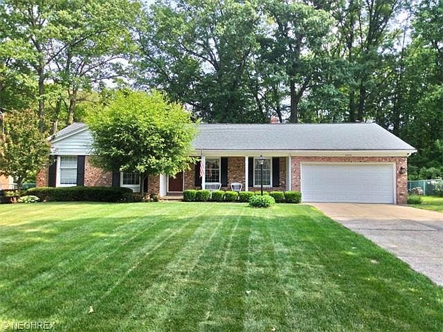 1st image of 3978 Claridge Dr