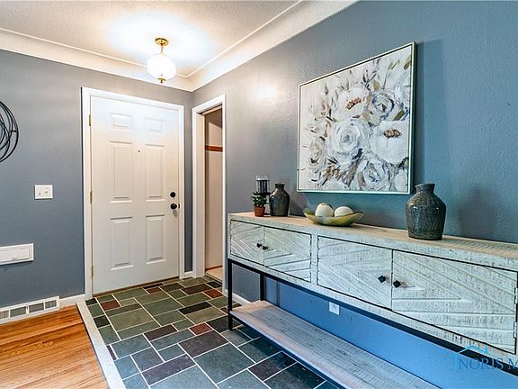 5th image of 6166 Katherine Ave