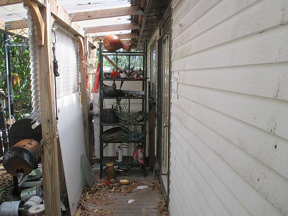 4th image of 1311 Indian River Ave