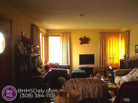 2nd image of 105 W South St