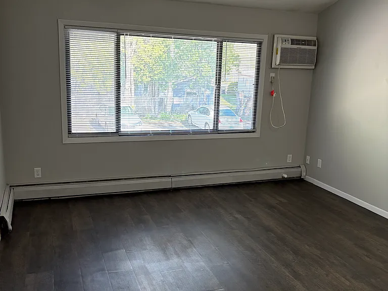1245 E Saint Germain St #8 — Photo 2