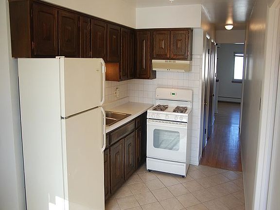 3rd image of 9208 Susy Ln APT 1E