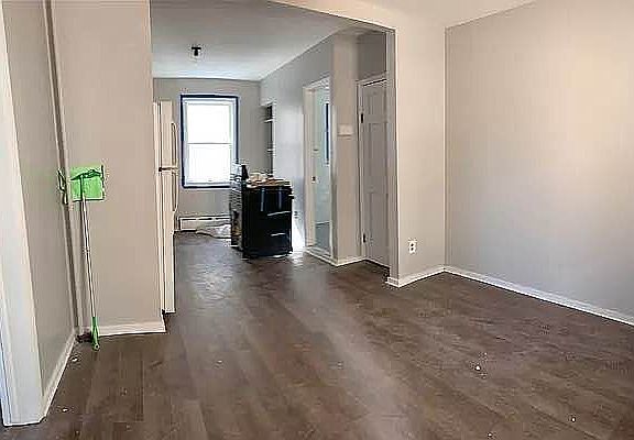 3rd image of 1217 Ovington Ave #3