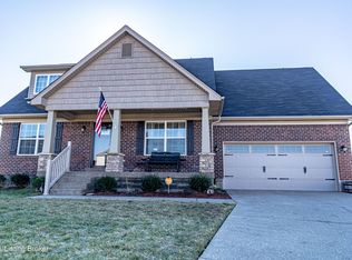 254 Mandarin Ct, Shepherdsville, KY 40165