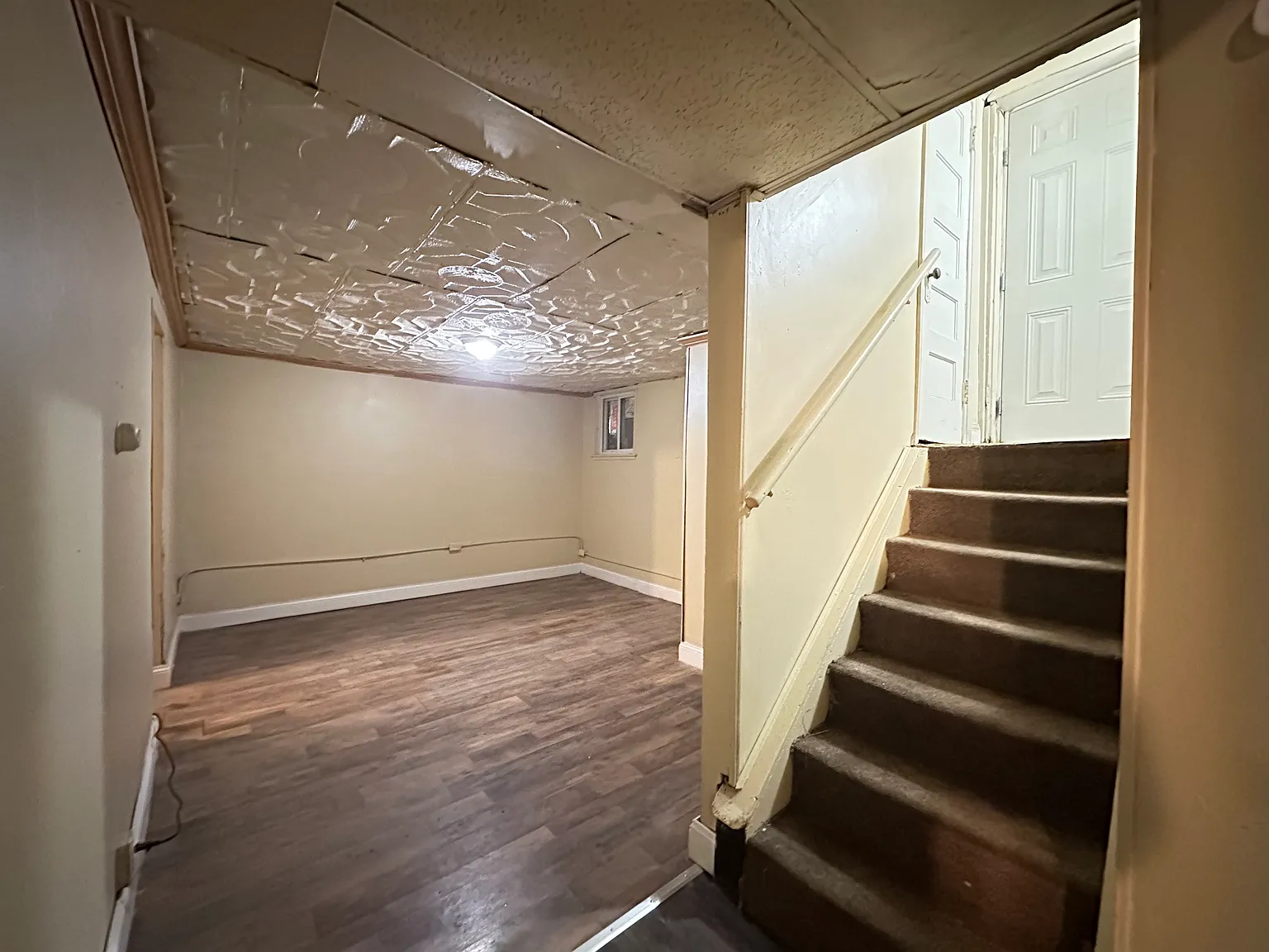 2 bed, $700 — Photo 2