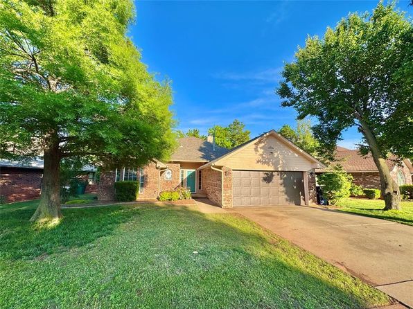 18324 Scarlet Oak Ln, Edmond, OK 73012