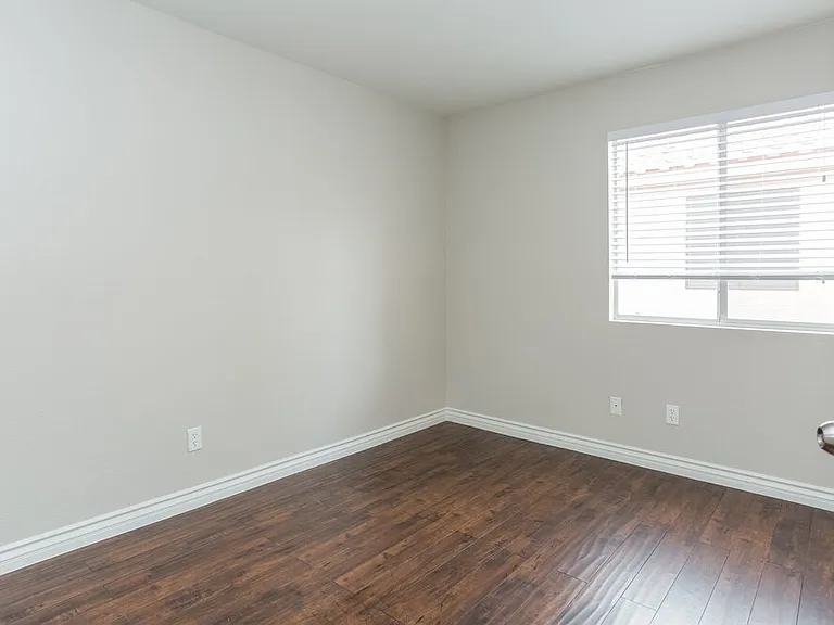 4565 Savin Cir — Photo 13
