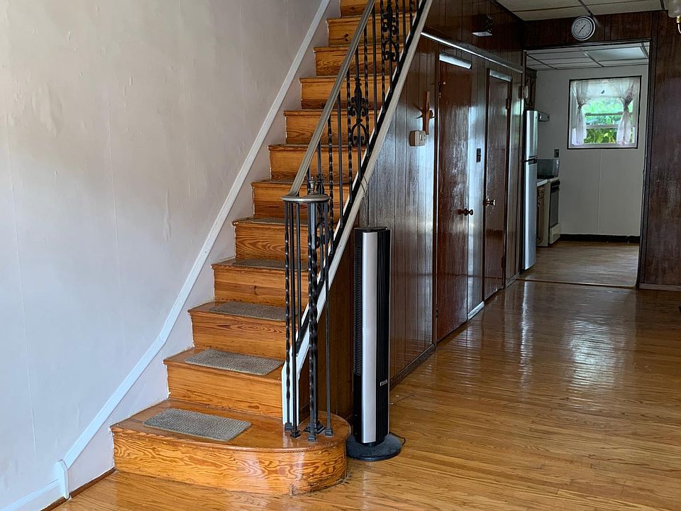 2nd image of 2639 S Mole St