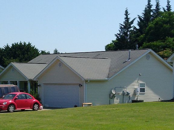 2nd image of 114 Sunny Hill Ln