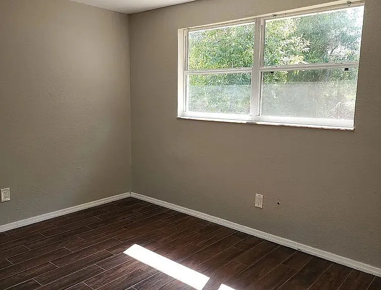 1414 Coppertree Dr — Photo 10