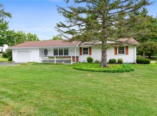5 Old Pound Hill Rd, North Smithfield, RI 02896
