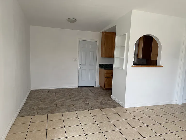 835 E Avenue Q — Photo 8